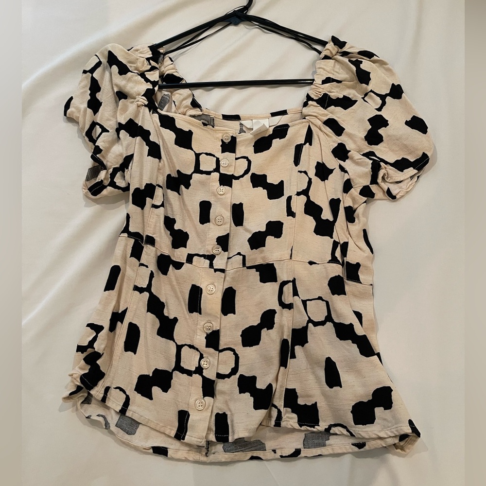 H&M Stylish Black and Cream Women's Top size small